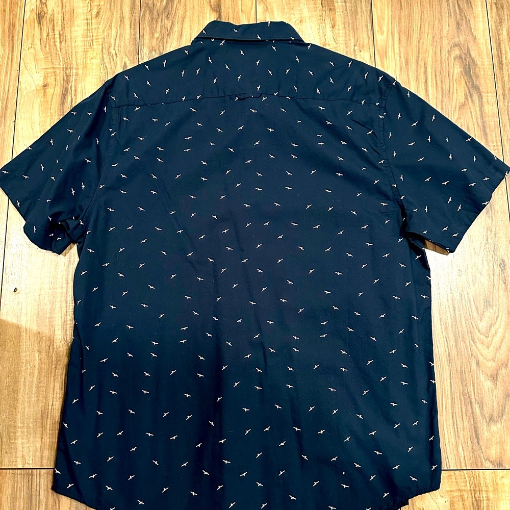 Casual button up shirt, size L
